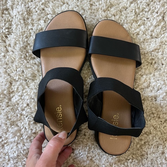Black Kensie Women's Sandals - Picture 5 of 5